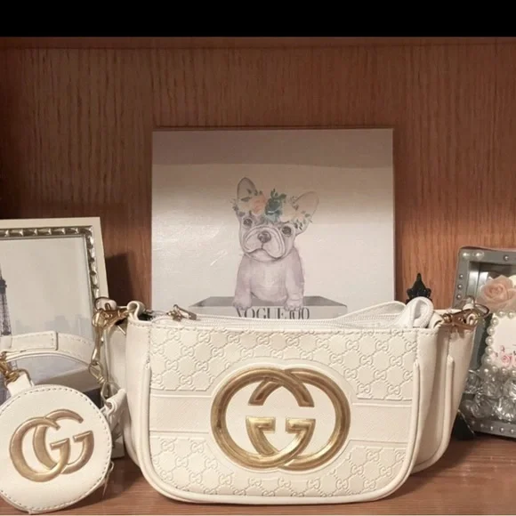 3 Piece Designer Inspired crossbody with adjustable strap. - Picture 2 of 6